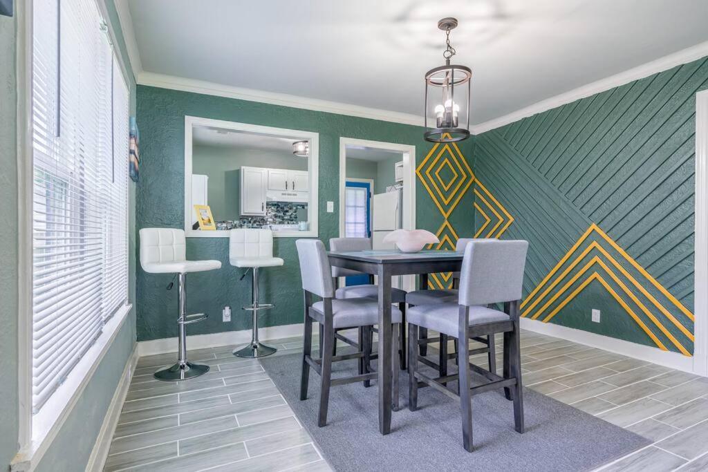 Mika Springs Beach Inspired Home! Memphis Exterior foto